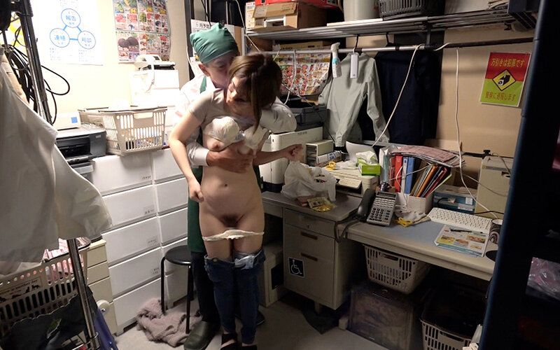 万引き スーパーの人妻たち ●メス堕ちしたミニロリ系人妻 ●気弱でヤラレるがままの美乳妻 ●剛毛マン毛のスレンダー巨尻妻
